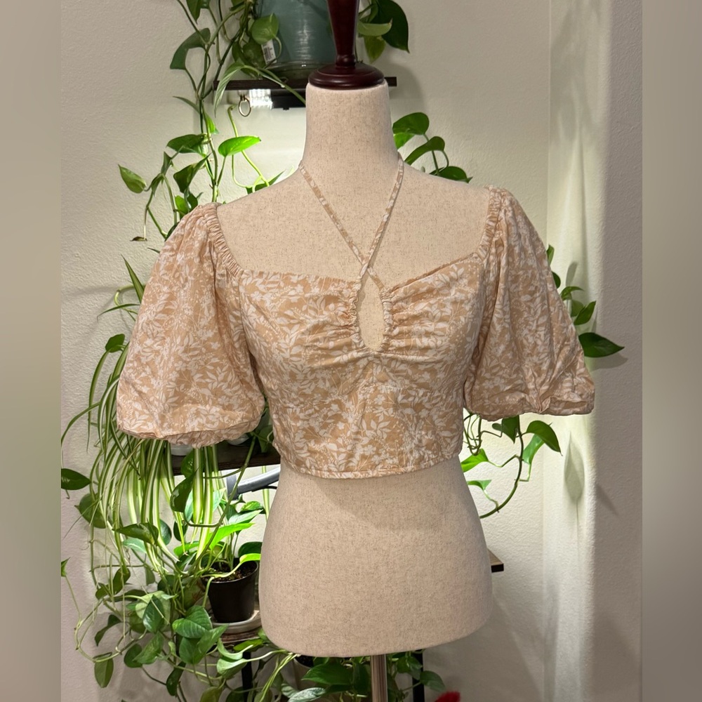 Elegant Floral Puff Sleeve Crop Top